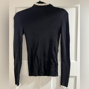 H&M black turtle neck with white edge  on neck and end of sleeves / XS